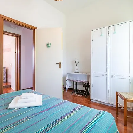 Semesterbostad Sa Domu Sarda